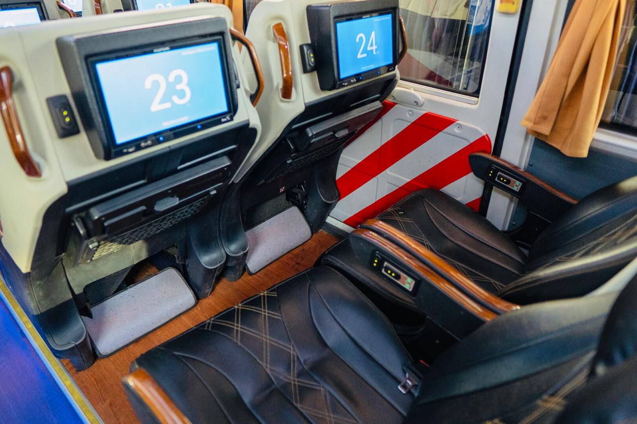 Business class luxury seating with entertainment